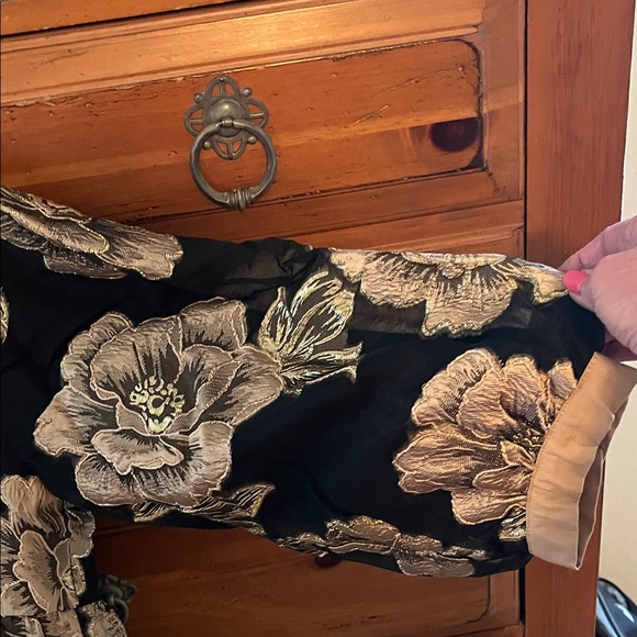 JODIFL Black Beige Gold Shimmering Embroidered Blouse Jacket - Picture 3 of 9